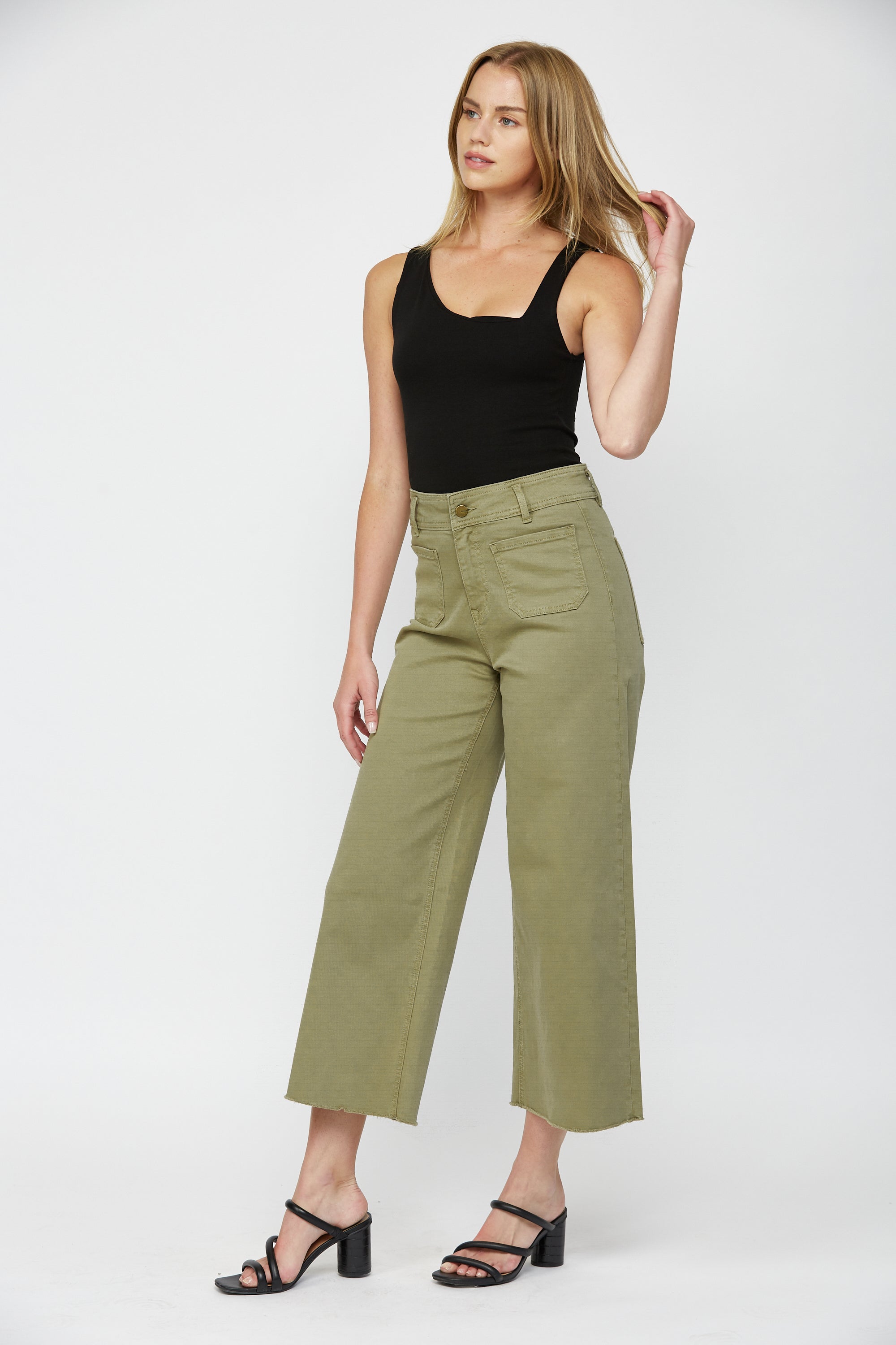 Cropped Wide Leg With Front Pocket