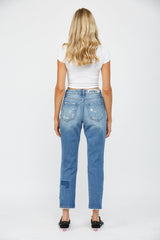 HIGH RISE BOYFRIEND CROP W/ STRIPE PATCH