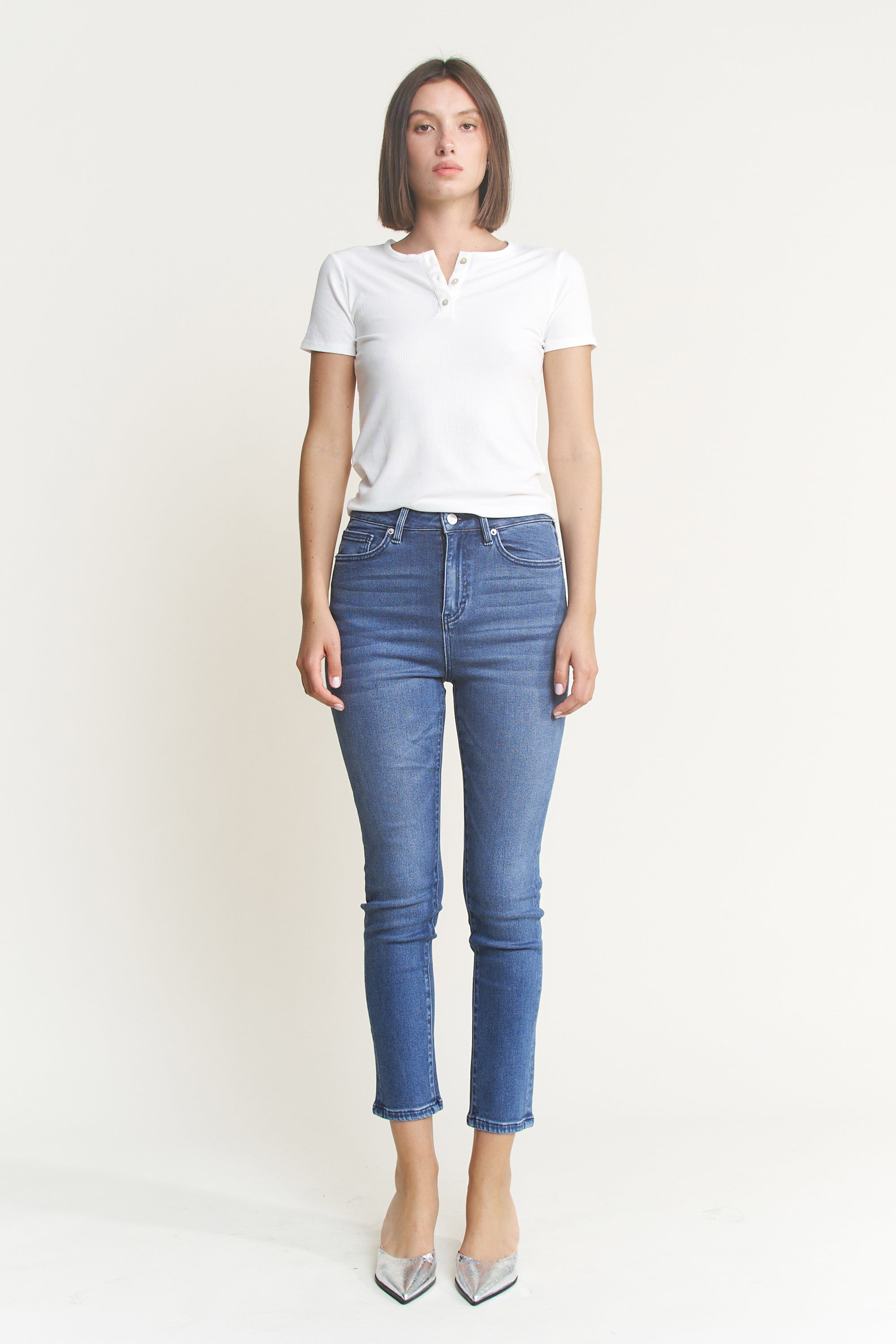 Mica Denim Super High Rise Easy Skinny Secondary image