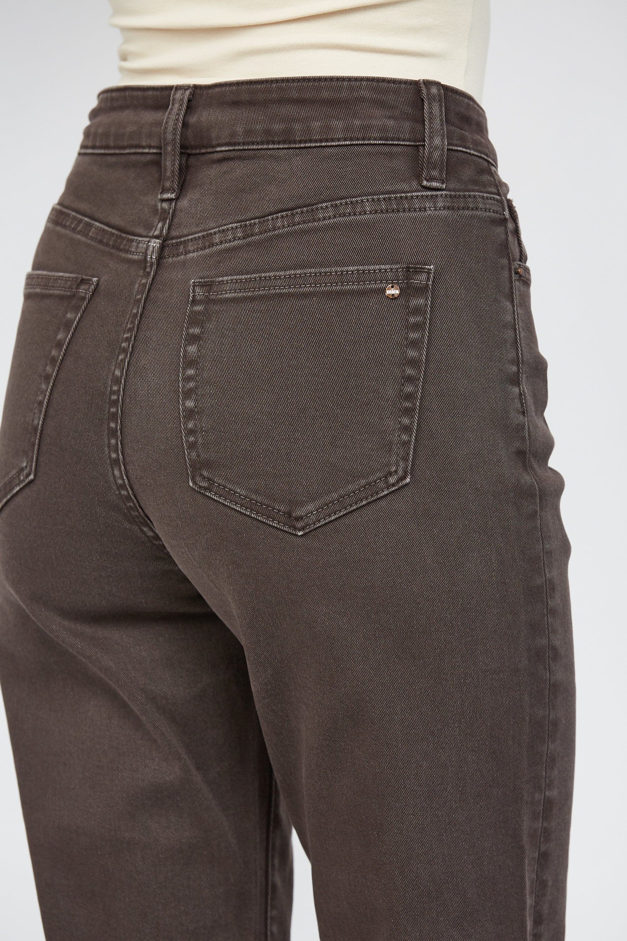 DARK BROWN REG 7