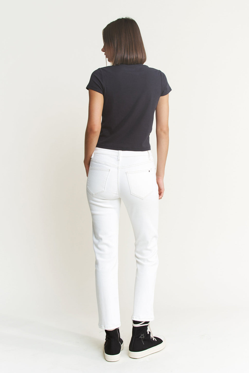 FLORAL WHITE REG 7