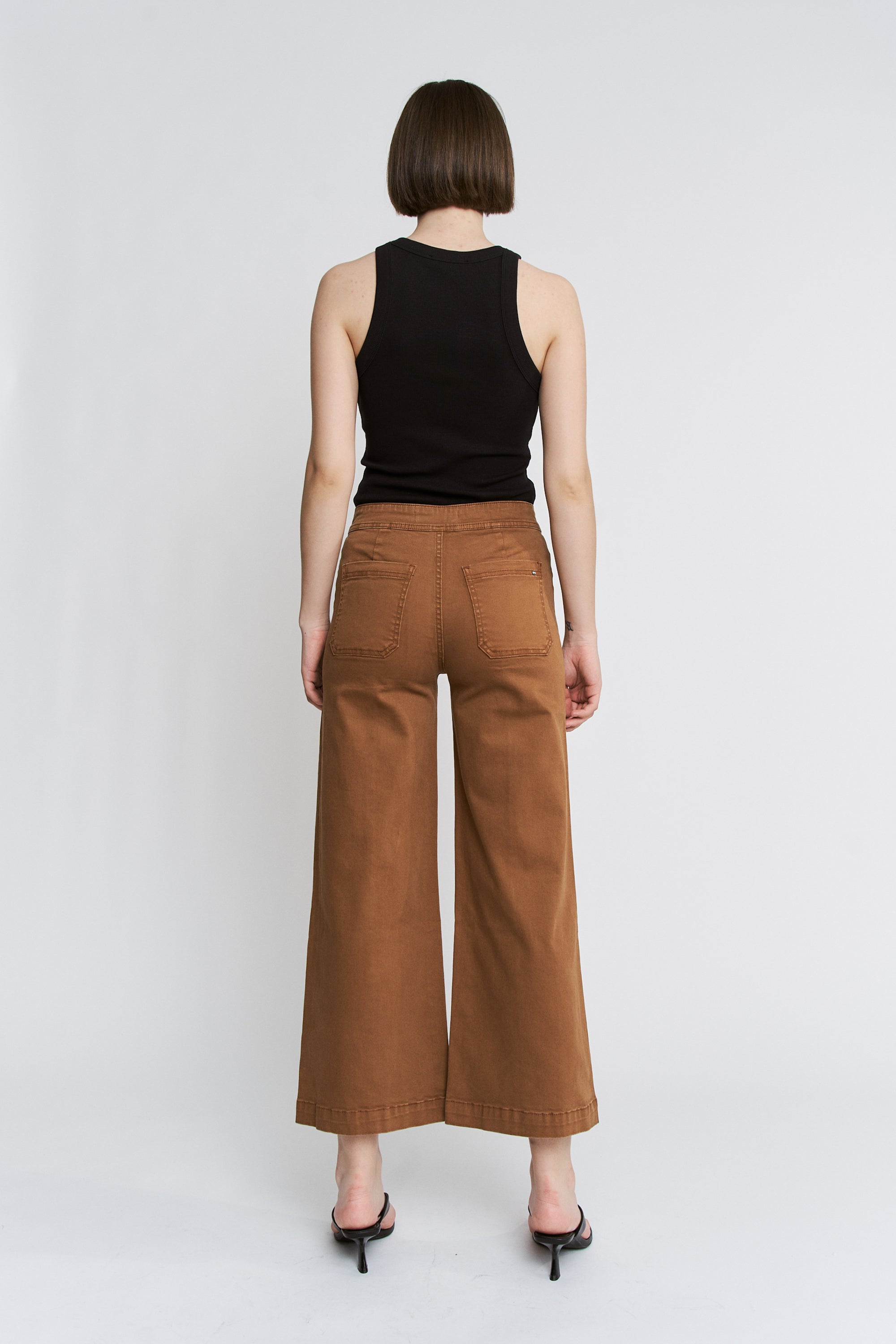 High Rise Wide Crop Leg