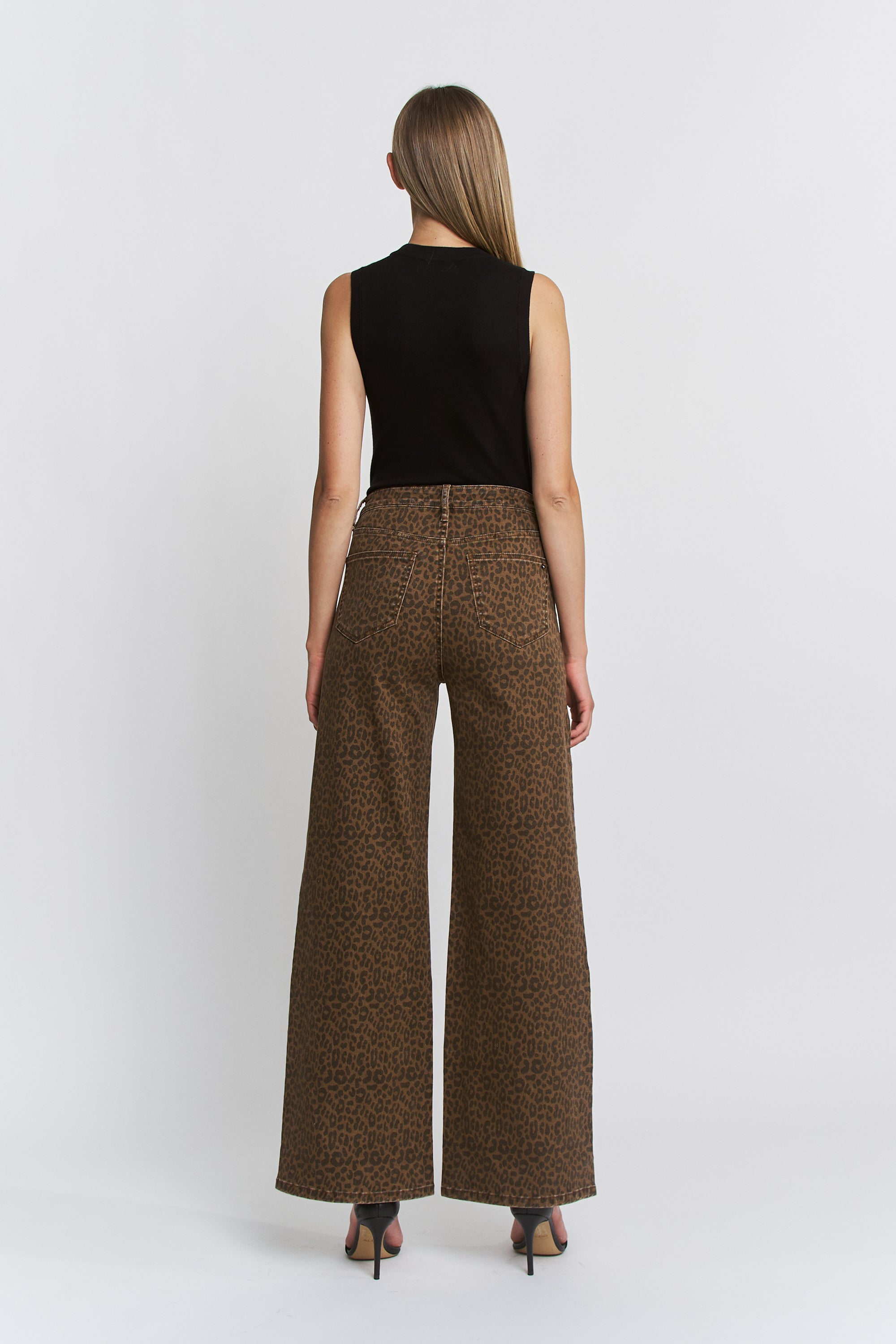 BROWN DERBY REG 5