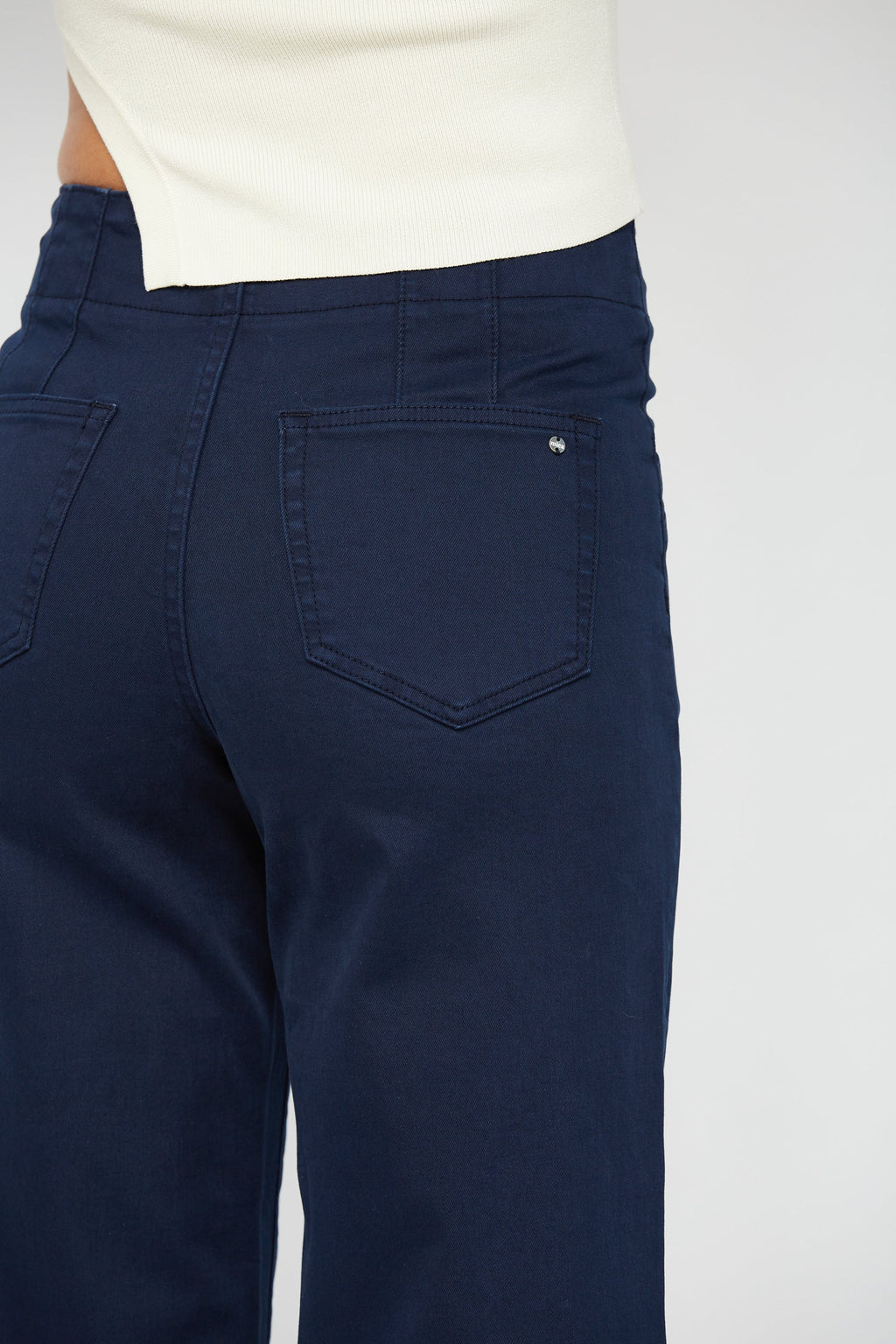 DARK NAVY REG 6