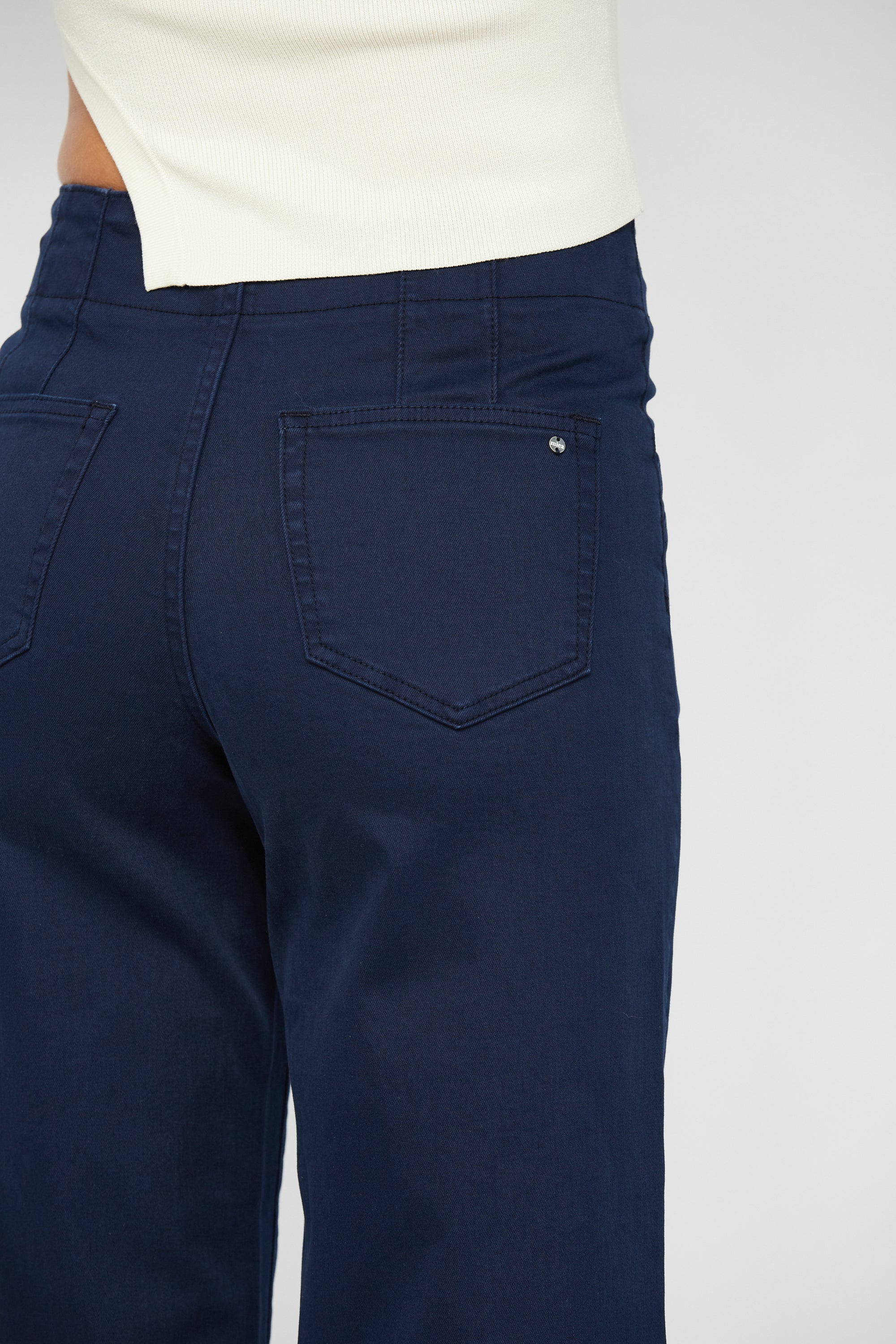 DARK NAVY REG 6