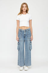 MID-RISE WIDE CARGO JEANS